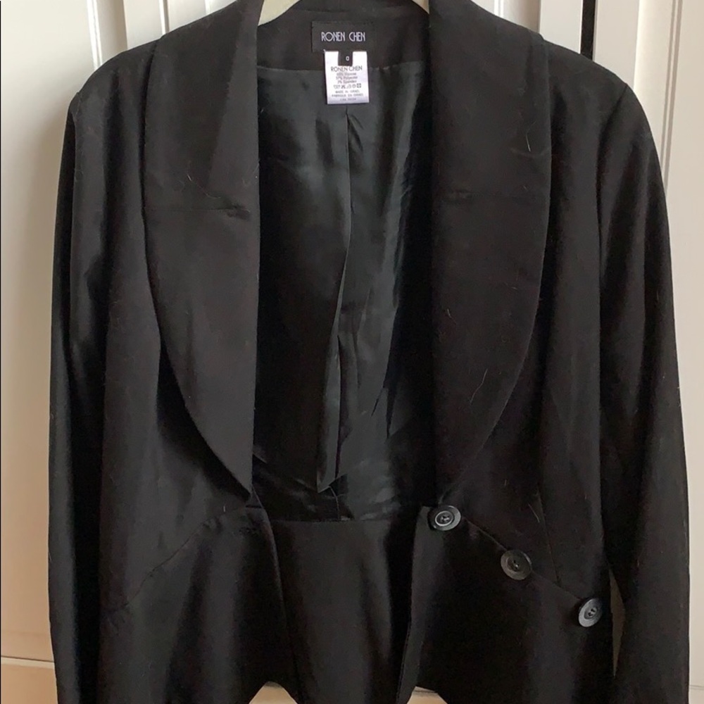 Ronen Chen stylish black blazer with buttons SizeO $55 great condition